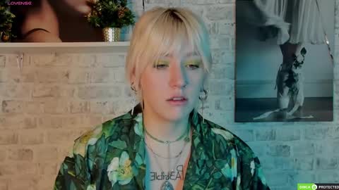 Snapshot of rachelcart chatting on February 2025 03:36:01 AM RachelCart online show from February 2025 03:36:01 AM