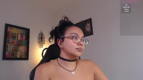 Snapshot of rachell_420 chatting on June 2026 03:23:01 PM rachell_420 online show from June 2026 03:23:01 PM