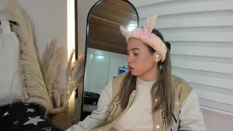 Snapshot of rachell_criss chatting on October 2025 03:45:02 AM Rachell online show from October 2025 03:45:02 AM