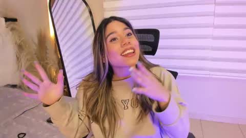 Snapshot of rachell_criss chatting on November 2025 03:49:01 AM Rachell online show from November 2025 03:49:01 AM