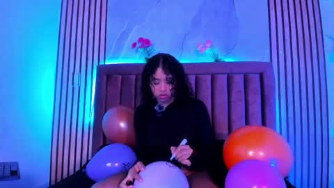 Snapshot of rachell_grey_ chatting on October 2025 03:07:02 AM Rachel online show from October 2025 03:07:02 AM