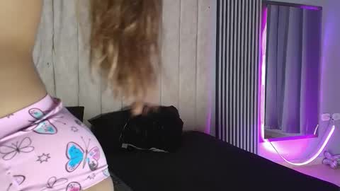 rachell_owen online show from October 2025 05:04:01 AM