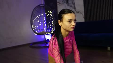 Ann online show from December 2025 05:24:02 AM