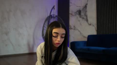 Ann online show from April 2026 04:17:01 AM