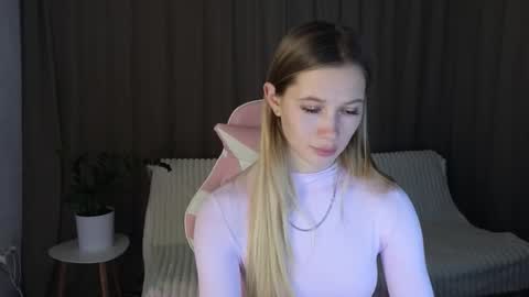 Snapshot of rachelwooods chatting on January 2026 03:04:02 PM Rachel online show from January 2026 03:04:02 PM