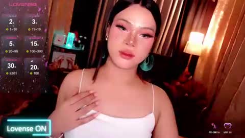 Snapshot of raeganclinton chatting on September 2025 12:44:01 AM raeganclinton online show from September 2025 12:44:01 AM