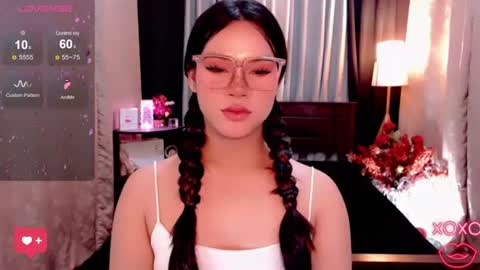 Snapshot of raeganclinton chatting on September 2025 01:33:01 AM raeganclinton online show from September 2025 01:33:01 AM