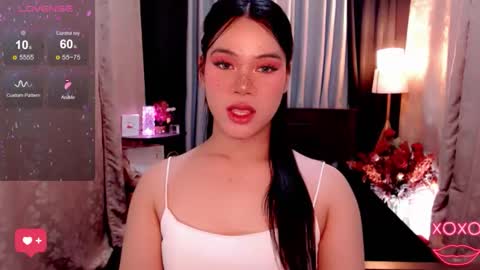 Snapshot of raeganclinton chatting on September 2025 11:32:02 PM raeganclinton online show from September 2025 11:32:02 PM