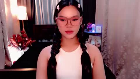 Snapshot of raeganclinton chatting on October 2025 11:46:01 PM raeganclinton online show from October 2025 11:46:01 PM