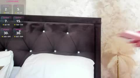 raelledarkstar online show from June 2026 07:24:02 AM