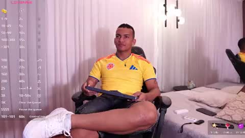 Snapshot of rafa_cruz chatting on July 2026 01:06:01 PM rafa_cruz online show from July 2026 01:06:01 PM