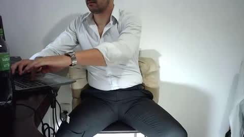 Snapshot of rafaelssk chatting on March 2026 09:36:02 AM elenacam online show from March 2026 09:36:02 AM