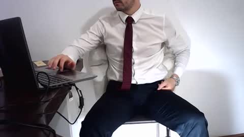 Snapshot of rafaelssk chatting on May 2026 03:41:01 PM elenacam online show from May 2026 03:41:01 PM