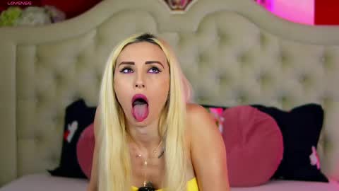 Snapshot of ragazzabellasquirt chatting on June 2026 05:20:02 AM ragazzabellasquirt online show from June 2026 05:20:02 AM