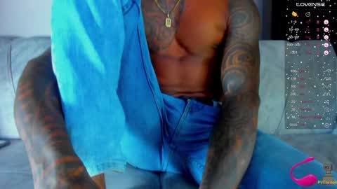 Snapshot of ragnarhot24 chatting on January 2025 07:25:01 AM Andres H online show from January 2025 07:25:01 AM