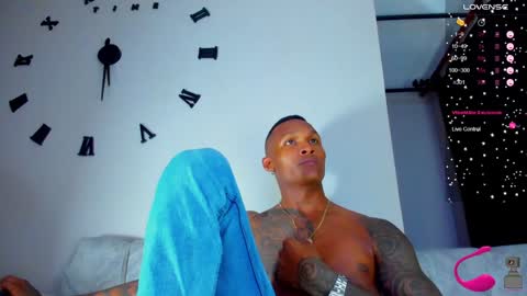 Snapshot of ragnarhot24 chatting on January 2025 07:07:01 AM Andres H online show from January 2025 07:07:01 AM