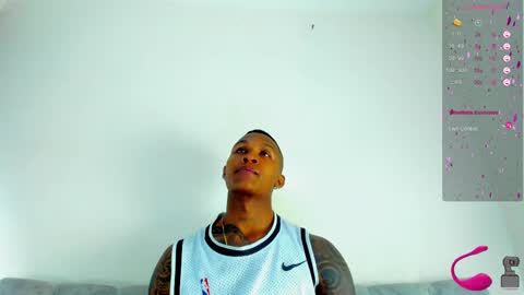 Snapshot of ragnarhot24 chatting on February 2025 08:44:02 AM Andres H online show from February 2025 08:44:02 AM