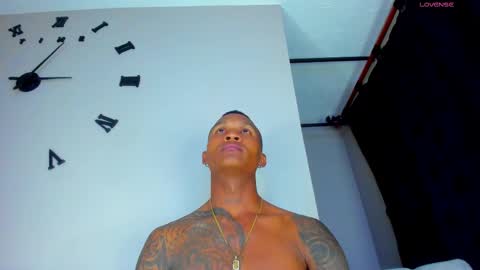 Snapshot of ragnarhot24 chatting on March 2025 09:51:01 AM Andres H online show from March 2025 09:51:01 AM