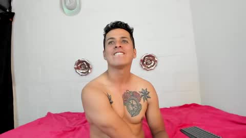 Snapshot of raiiaan_torricely chatting on December 2024 05:38:01 AM Rayan online show from December 2024 05:38:01 AM