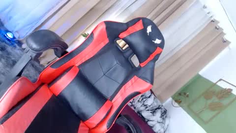 itsmeRailey online show from February 2025 12:25:02 PM