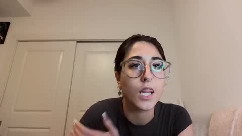 Ray Ray online show from October 2025 03:28:01 AM