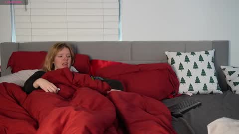 Snapshot of ramichick chatting on December 2024 02:47:02 PM Rami online show from December 2024 02:47:02 PM