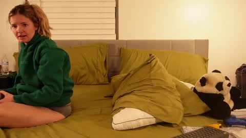 Snapshot of ramichick chatting on February 2025 01:43:02 AM Rami online show from February 2025 01:43:02 AM