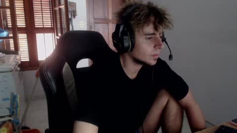 Snapshot of ramisexyloveyou chatting on March 2025 07:59:02 PM Ramiro online show from March 2025 07:59:02 PM