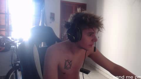 Snapshot of ramisexyloveyou chatting on March 2025 02:21:02 PM Ramiro online show from March 2025 02:21:02 PM