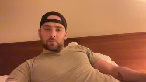 Snapshot of randomdude5950 chatting on January 2025 03:52:02 AM randomdude5950 online show from January 2025 03:52:02 AM