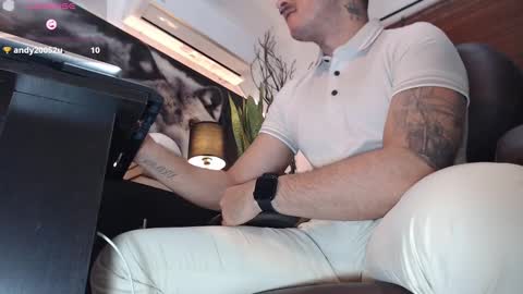 Snapshot of randylukehot chatting on January 2025 11:16:01 PM randylukehot online show from January 2025 11:16:01 PM