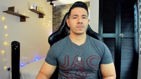 Jonas online show from February 2025 08:51:02 PM