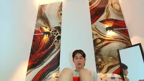 Snapshot of raphael_nyon1 chatting on April 2026 04:19:01 AM raphael_nyon1 online show from April 2026 04:19:01 AM