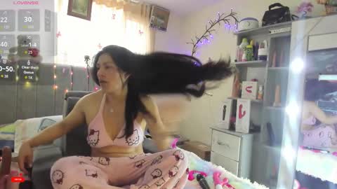 Snapshot of rapunzell__ chatting on November 2025 01:17:02 PM Rapunzell online show from November 2025 01:17:02 PM