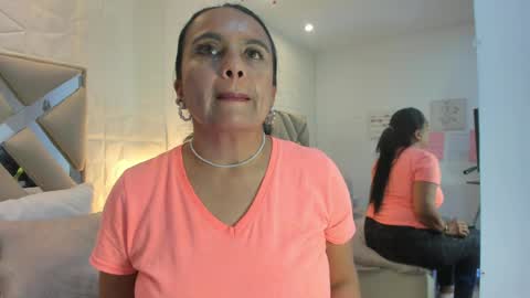 Raquel Moore  online show from March 2026 02:04:02 AM