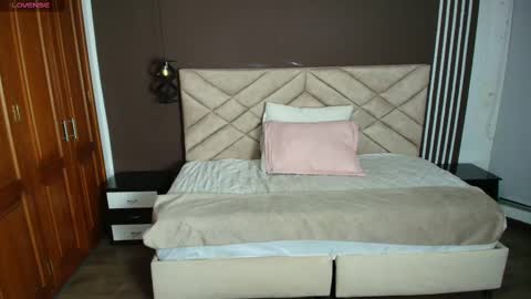 Snapshot of raqueljones_ chatting on February 2025 11:29:02 AM Raquel online show from February 2025 11:29:02 AM