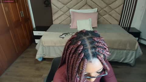 Snapshot of raqueljones_ chatting on February 2025 11:44:02 AM Raquel online show from February 2025 11:44:02 AM