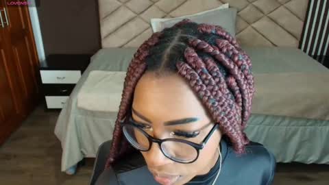 Snapshot of raqueljones_ chatting on February 2025 11:44:02 AM Raquel online show from February 2025 11:44:02 AM