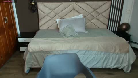 Snapshot of raqueljones_ chatting on February 2025 11:46:01 AM Raquel online show from February 2025 11:46:01 AM