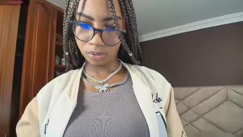 Snapshot of raqueljones_ chatting on September 2025 11:31:02 AM Raquel online show from September 2025 11:31:02 AM