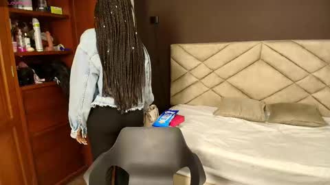 Snapshot of raqueljones_ chatting on September 2025 11:56:01 AM Raquel online show from September 2025 11:56:01 AM