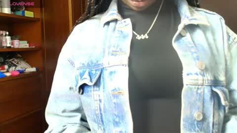 Snapshot of raqueljones_ chatting on October 2025 12:24:02 PM Raquel online show from October 2025 12:24:02 PM