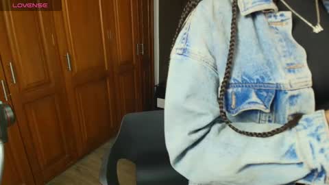 Snapshot of raqueljones_ chatting on October 2025 11:53:02 AM Raquel online show from October 2025 11:53:02 AM