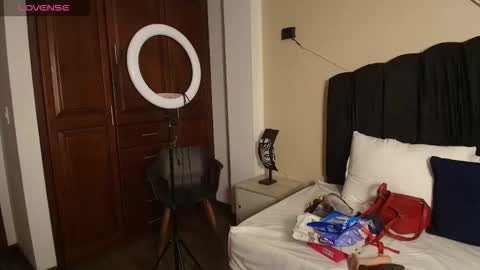 Snapshot of raqueljones_ chatting on October 2025 11:42:02 AM Raquel online show from October 2025 11:42:02 AM