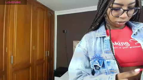 Snapshot of raqueljones_ chatting on October 2025 11:55:02 AM Raquel online show from October 2025 11:55:02 AM