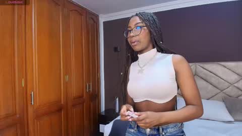 Snapshot of raqueljones_ chatting on November 2025 12:29:02 PM Raquel online show from November 2025 12:29:02 PM