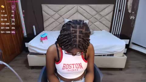 Snapshot of raqueljones_ chatting on December 2025 11:59:01 AM Raquel online show from December 2025 11:59:01 AM