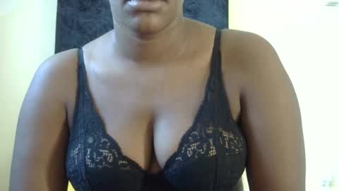 Snapshot of rara_molly chatting on April 2026 08:15:01 AM rara_molly online show from April 2026 08:15:01 AM
