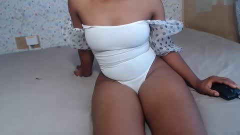 Snapshot of rarepetite chatting on December 2025 08:08:01 AM rarepetite online show from December 2025 08:08:01 AM