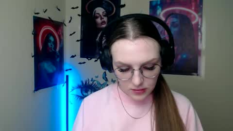 raspberry0101 online show from December 2025 01:16:01 PM